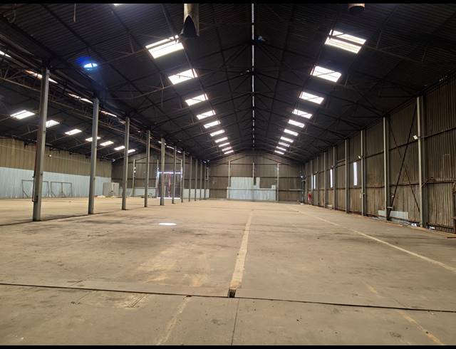 3,200M² WAREHOUSE TO LET IN GERMISTON SOUTH
